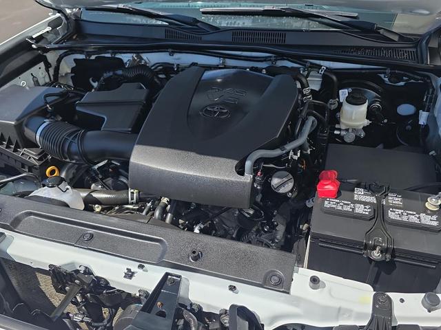 Photo of 2022 White Toyota Tacoma