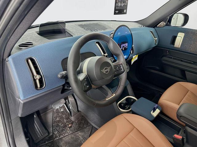 Photo of 2025 Melting Silver III Metallic MINI Countryman