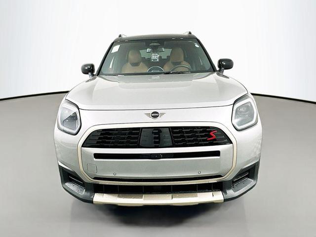 Photo of 2025 Melting Silver III Metallic MINI Countryman