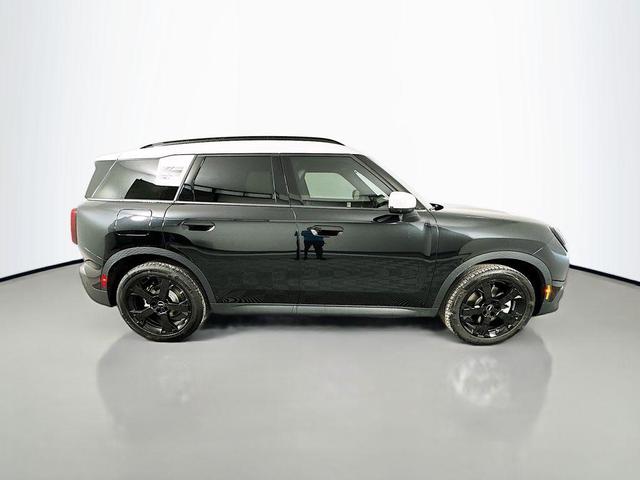 Photo of 2026 Midnight Black II Metallic MINI Countryman