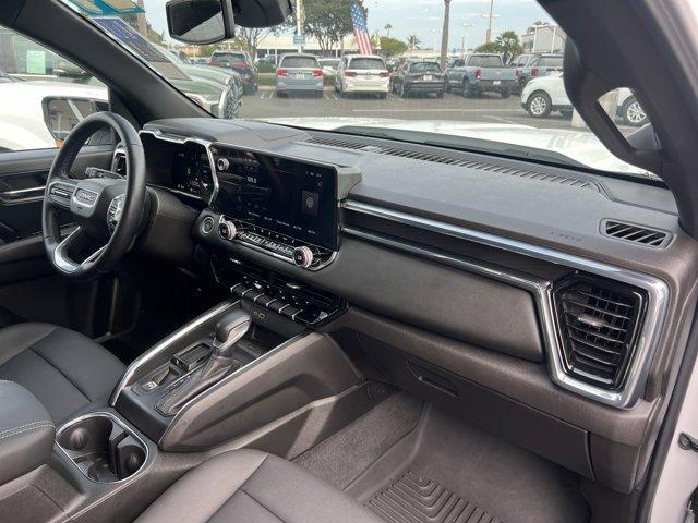 Photo of 2024 Summit White GMC Canyon