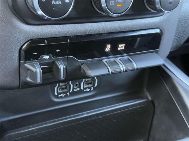 Photo of 2023 Diamond Black Crystal Pearlcoat RAM 1500