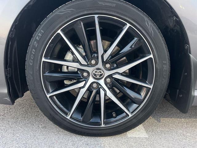 Photo of 2023 Predawn Gray Mica Toyota Camry