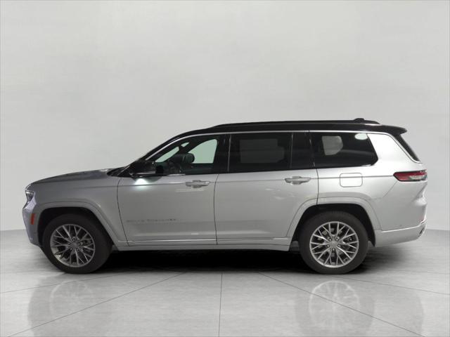 Photo of 2025 SILVER Jeep Grand Cherokee L