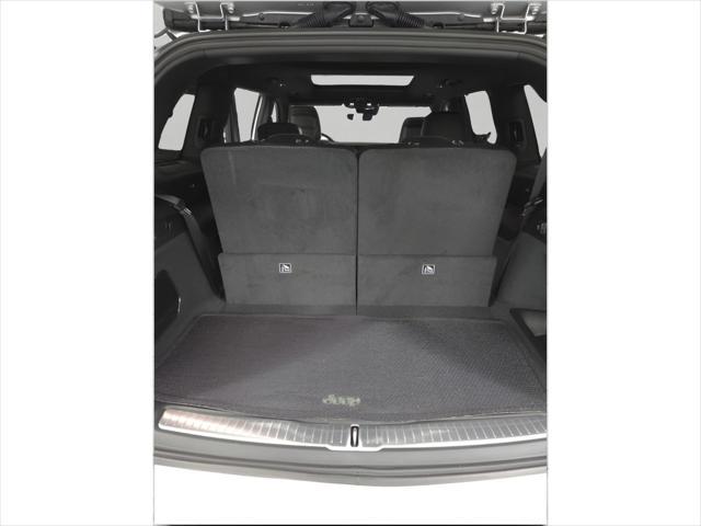 Photo of 2025 SILVER Jeep Grand Cherokee L