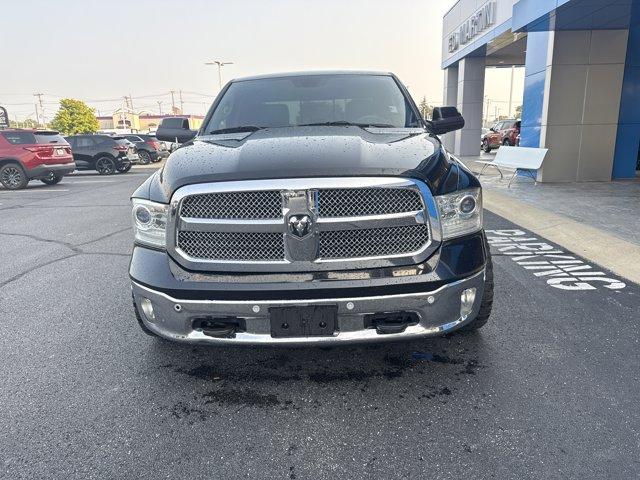 Photo of 2016 Brilliant Black Crystal Pearlcoat RAM 1500