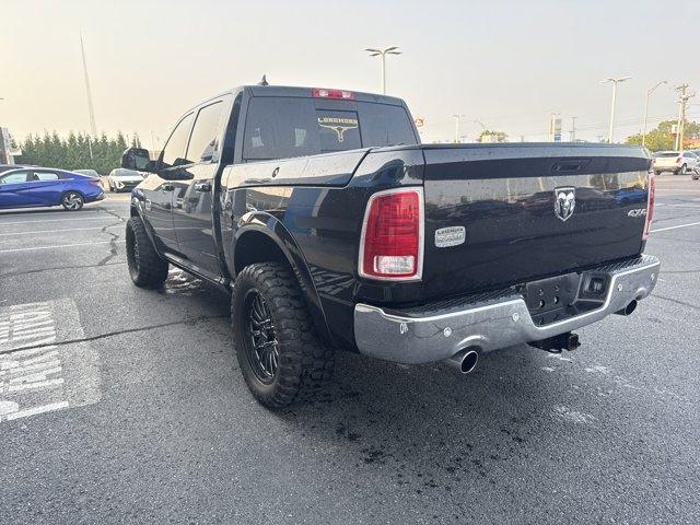 Photo of 2016 Brilliant Black Crystal Pearlcoat RAM 1500