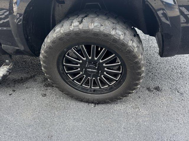 Photo of 2016 Brilliant Black Crystal Pearlcoat RAM 1500