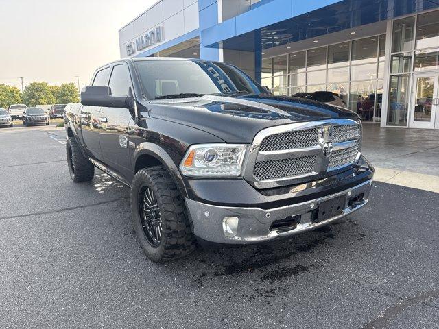 Photo of 2016 Brilliant Black Crystal Pearlcoat RAM 1500