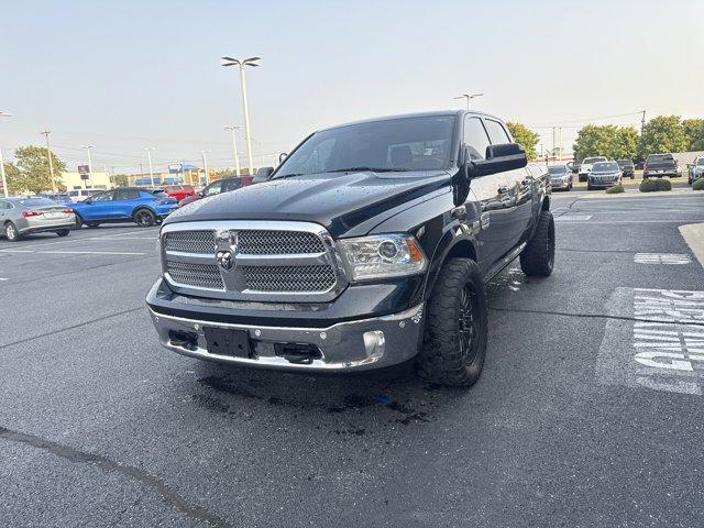 Photo of 2016 Brilliant Black Crystal Pearlcoat RAM 1500