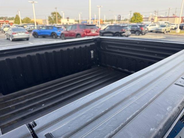 Photo of 2016 Brilliant Black Crystal Pearlcoat RAM 1500