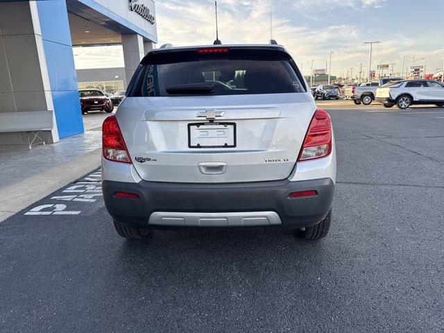 Photo of 2016 Silver Ice Metallic Chevrolet Trax