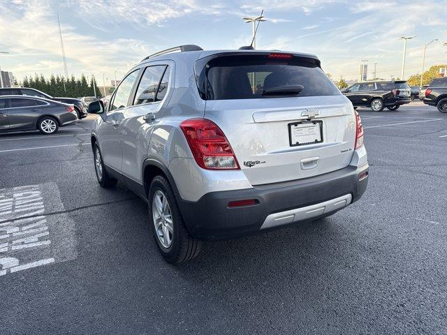 Photo of 2016 Silver Ice Metallic Chevrolet Trax