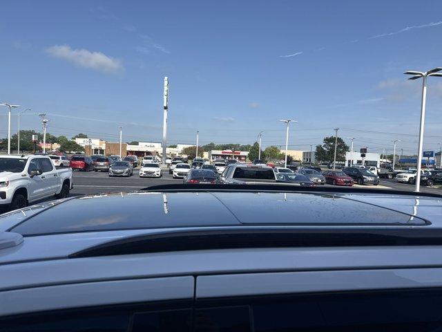 Photo of 2025 Crystal White Tricoat Cadillac Escalade