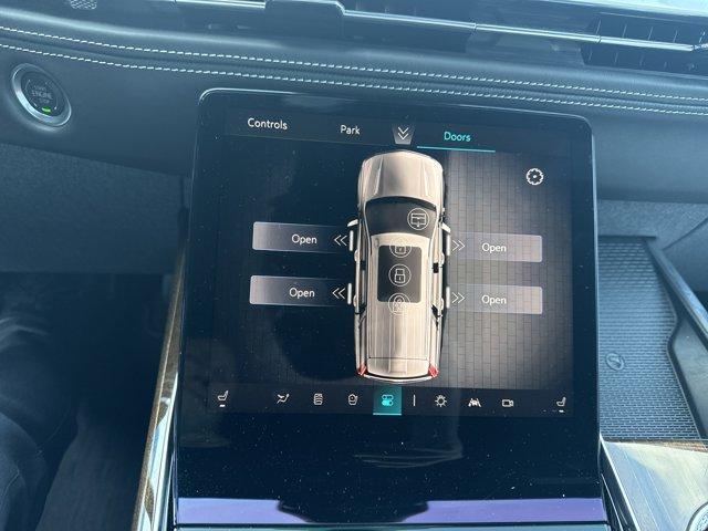 Photo of 2025 Crystal White Tricoat Cadillac Escalade