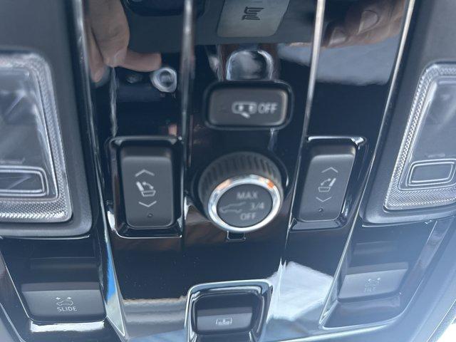 Photo of 2025 Crystal White Tricoat Cadillac Escalade