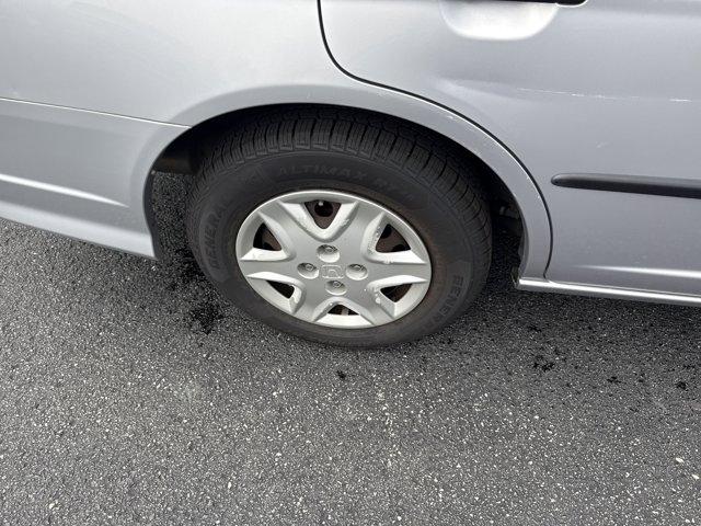 Photo of 2005 Satin Silver Metallic Honda Civic