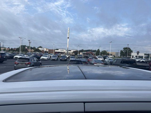 Photo of 2025 White Metallic Ford F-150