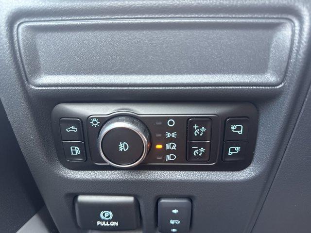 Photo of 2025 White Metallic Ford F-150