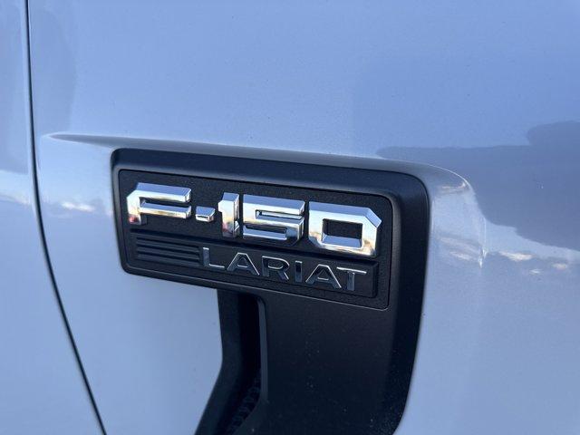 Photo of 2022 White Metallic Ford F-150