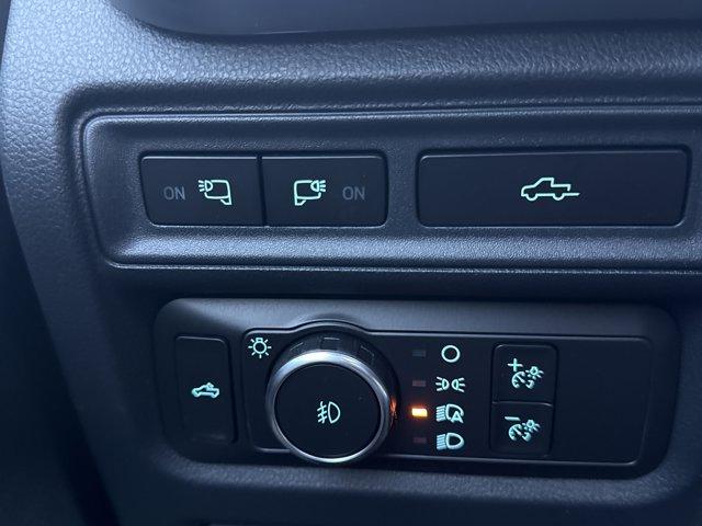 Photo of 2022 White Metallic Ford F-150