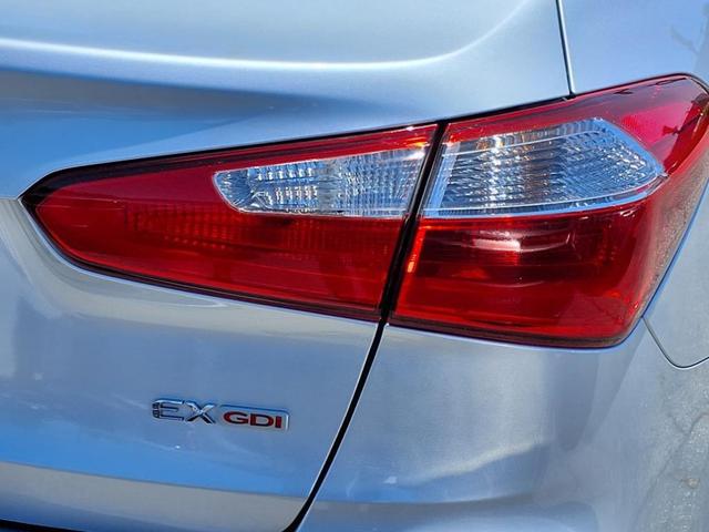 Photo of 2016 Silky Silver Kia Forte