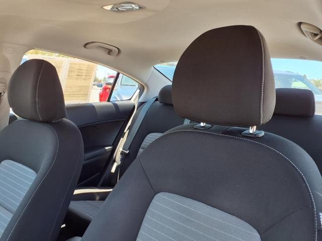 Photo of 2016 Silky Silver Kia Forte