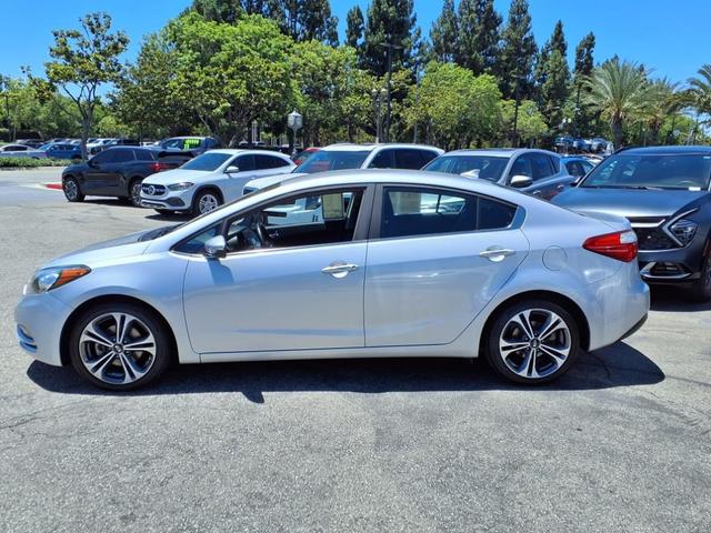 Photo of 2016 Silky Silver Kia Forte