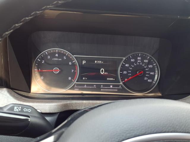 Photo of 2022 Glacial White Pearl Kia Sorento