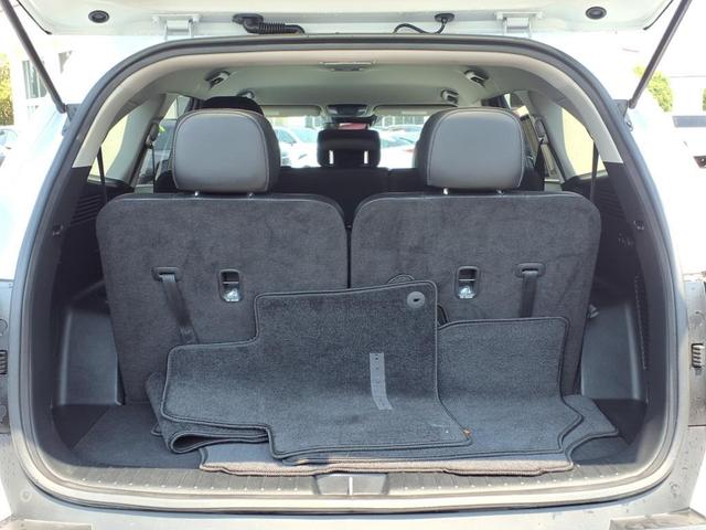 Photo of 2022 Glacial White Pearl Kia Sorento