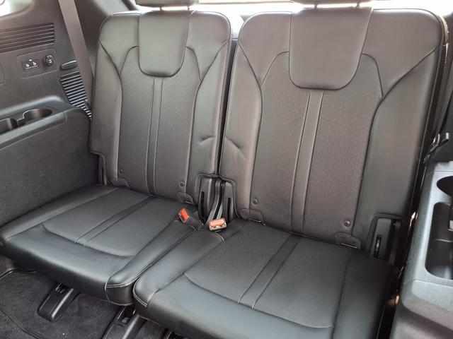 Photo of 2022 Glacial White Pearl Kia Sorento