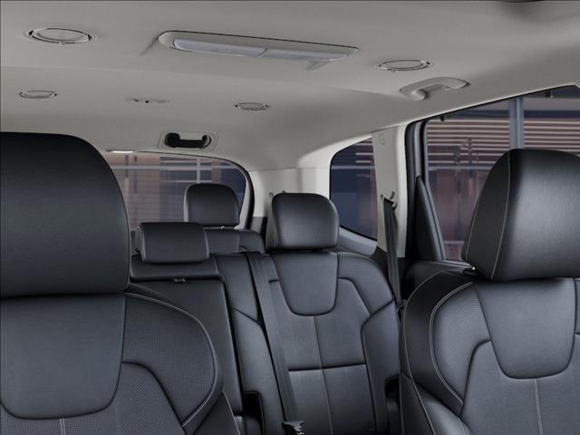 Photo of 2025 Glacial White Pearl Kia Telluride