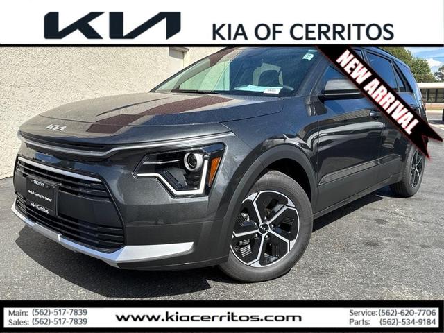 Photo of 2025 Interstellar Gray Kia Niro