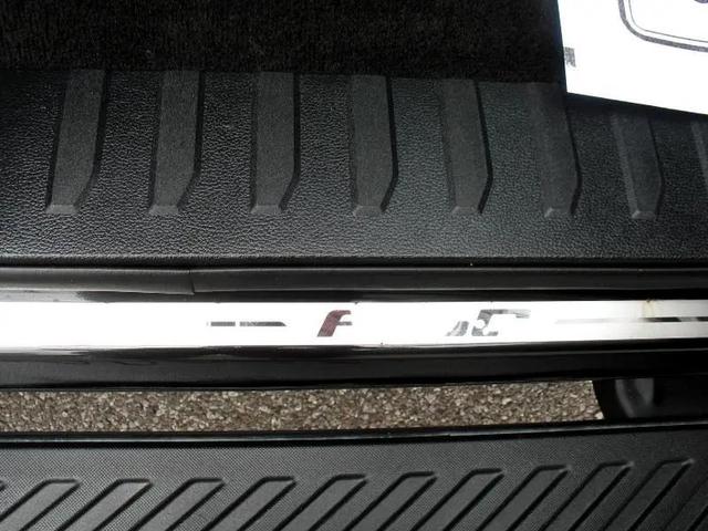 Photo of 2020 Agate Black Metallic Ford F-150