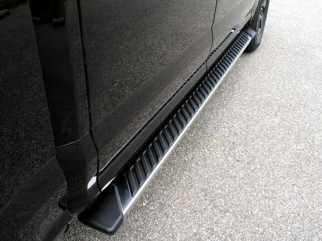 Photo of 2020 Agate Black Metallic Ford F-150