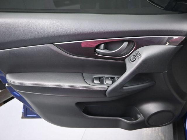 Photo of 2020 Caspian Blue Metallic Nissan Rogue