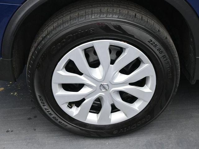 Photo of 2020 Caspian Blue Metallic Nissan Rogue