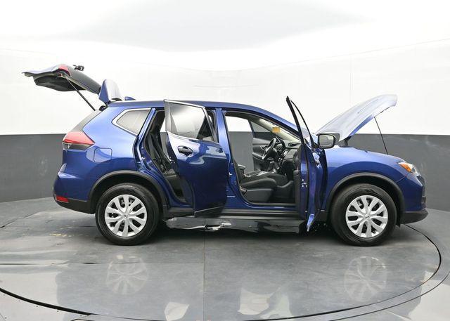 Photo of 2020 Caspian Blue Metallic Nissan Rogue
