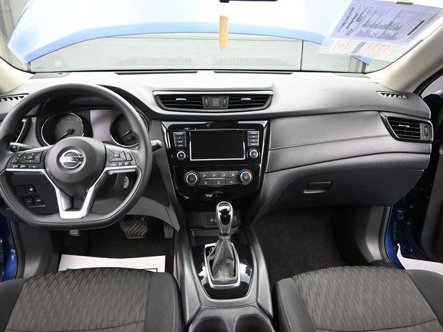 Photo of 2020 Caspian Blue Metallic Nissan Rogue