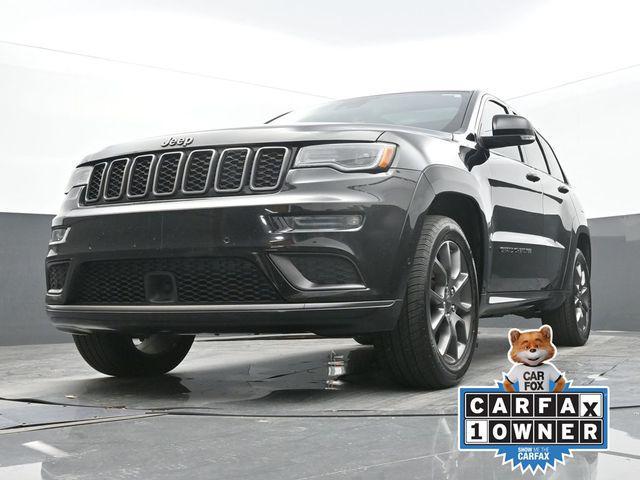 Photo of 2021 Diamond Black Crystal Pearlcoat Jeep Grand Cherokee