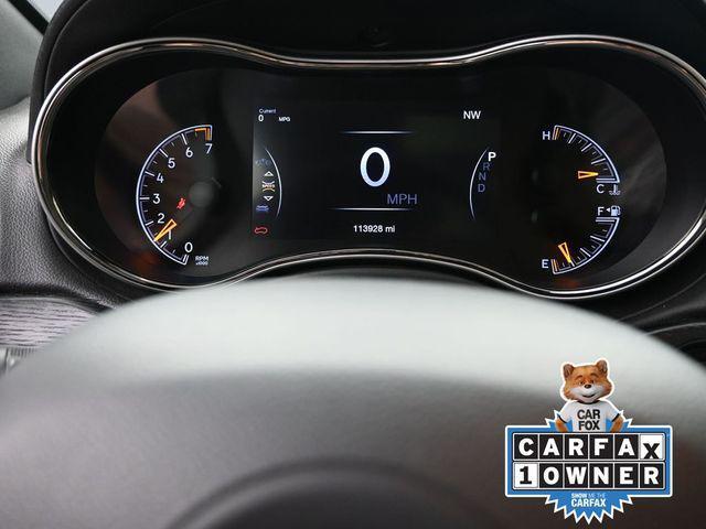 Photo of 2021 Diamond Black Crystal Pearlcoat Jeep Grand Cherokee