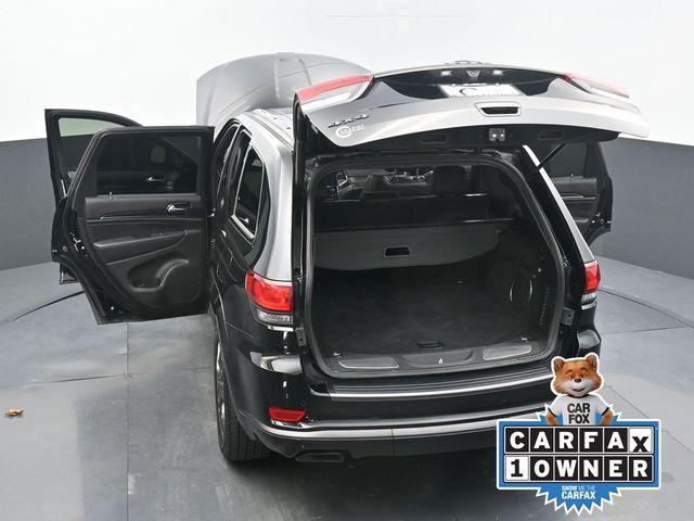 Photo of 2021 Diamond Black Crystal Pearlcoat Jeep Grand Cherokee