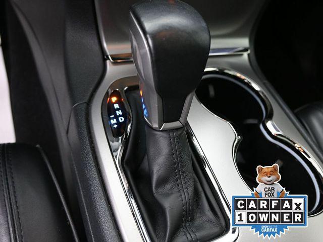 Photo of 2021 Diamond Black Crystal Pearlcoat Jeep Grand Cherokee