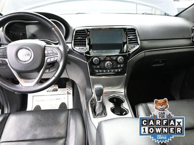 Photo of 2021 Diamond Black Crystal Pearlcoat Jeep Grand Cherokee