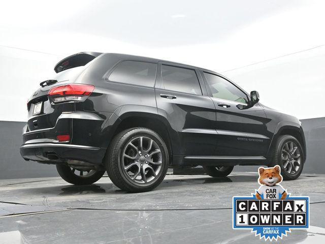Photo of 2021 Diamond Black Crystal Pearlcoat Jeep Grand Cherokee