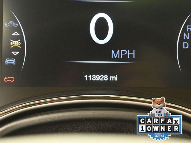 Photo of 2021 Diamond Black Crystal Pearlcoat Jeep Grand Cherokee