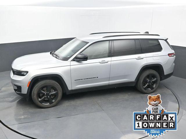 Photo of 2021 Silver Zynith Jeep Grand Cherokee L