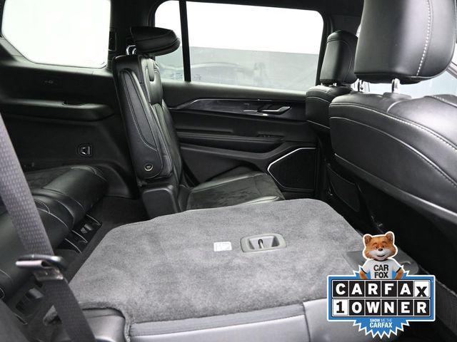 Photo of 2021 Silver Zynith Jeep Grand Cherokee L
