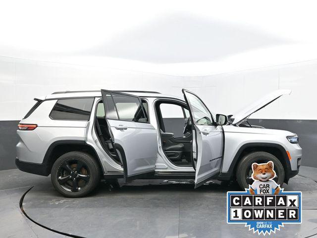 Photo of 2021 Silver Zynith Jeep Grand Cherokee L