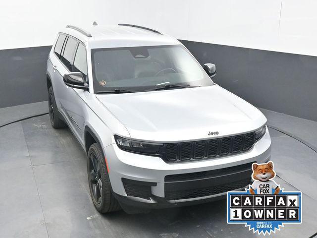 Photo of 2021 Silver Zynith Jeep Grand Cherokee L